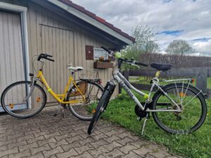 Zwei Fahrräder zur kostenfreien Nutzung während des Aufenthalts in der Ferienwohnung Kuschelzeit in Pfronten